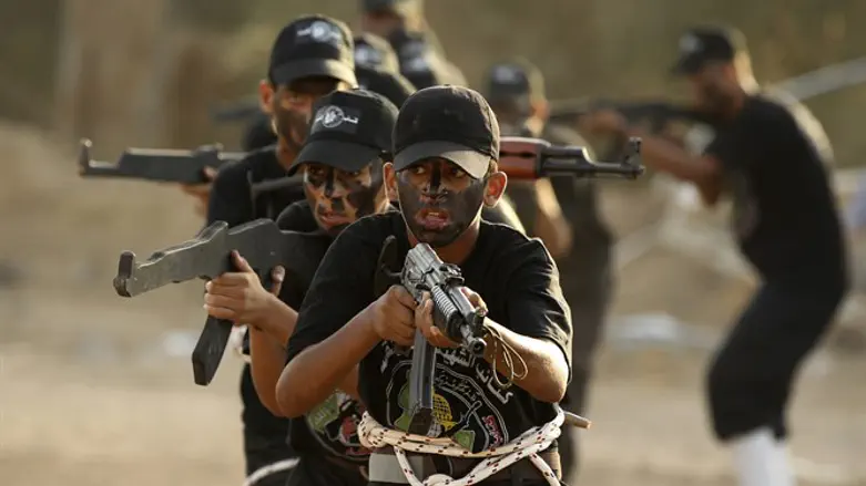 ילדים מתאמנים בעזה