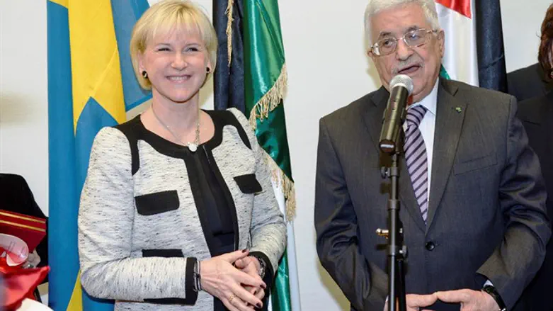 Маргот Вальстрем и Махмуд Аббас