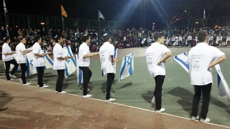 אף אחד לא ידע מראש את שם השבט החדש, חוץ מכולם. סניף ותיקים נתניה בת"סים במוצ"ש ארגון