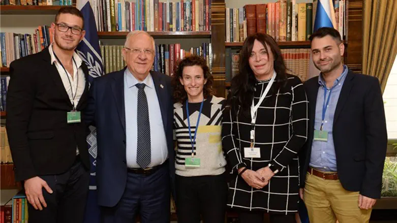 הפגישה בבית הנשיא