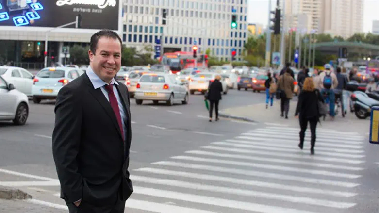 "כשחוכמת ההמונים עובדת, היא מגיעה לעוצמות יוצאות מן הכלל". ליאור צורף