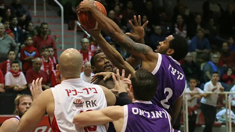 קיצ'ן מנהריה הערב. ללא רחמים