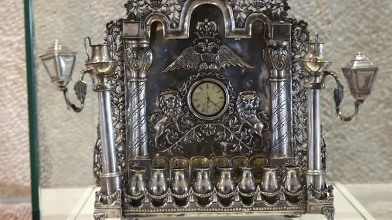 תערוכת חנוכיות בכנסת