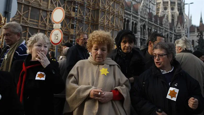 Hungarian protest against anti-Semitic politicians