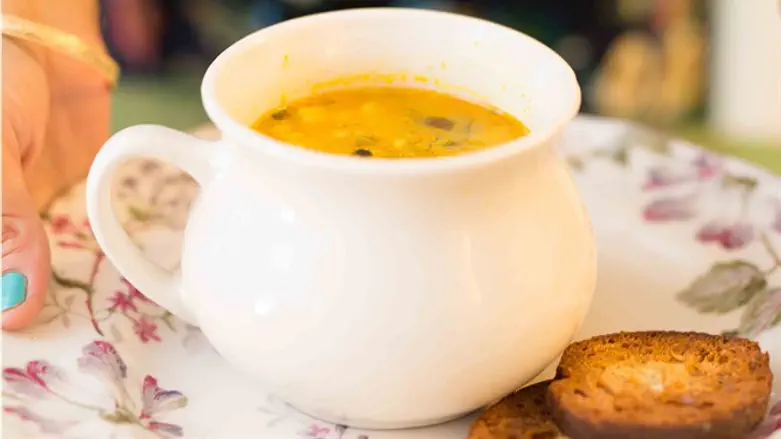 מרק ירקות וגריסים