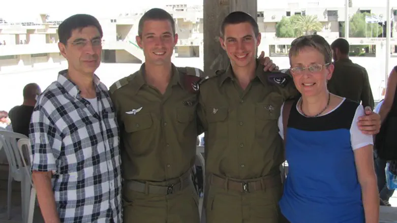 Hadar Goldin with his family