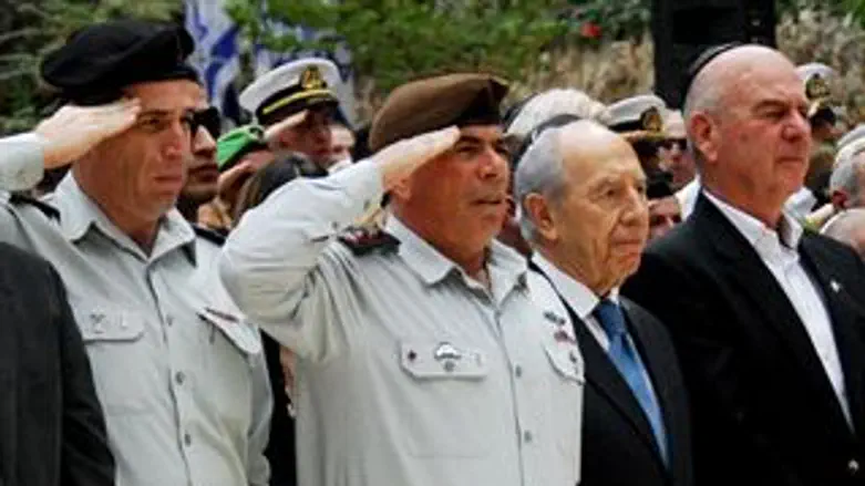 הנשיא, סגן שר הביטחון והרמטכ"ל בטקס