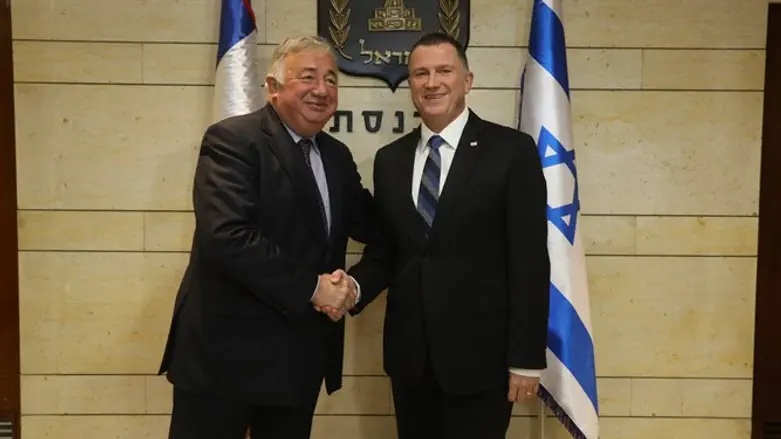 אדלשטיין ולארשה