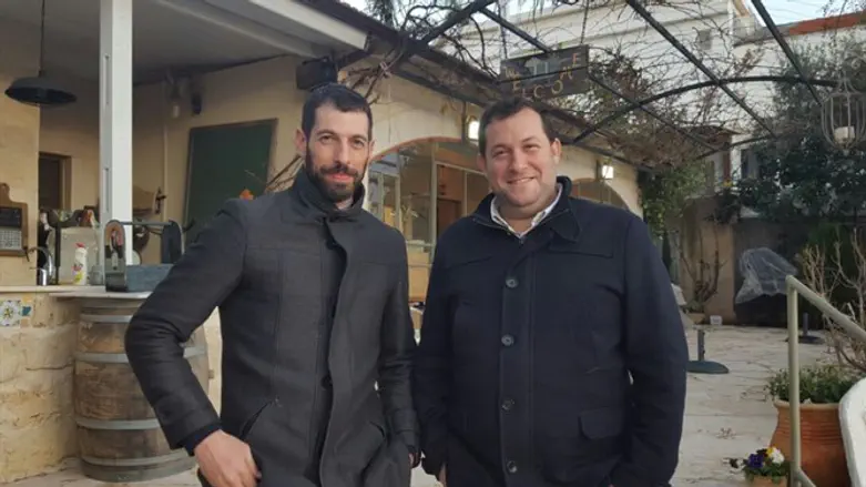 חיים אתגר ויוסי דגן