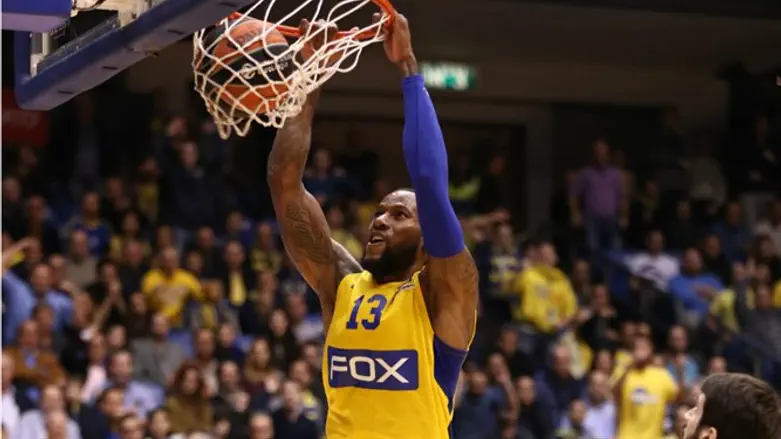 סוני ווימס מטביע בהיכל. עונש כבד