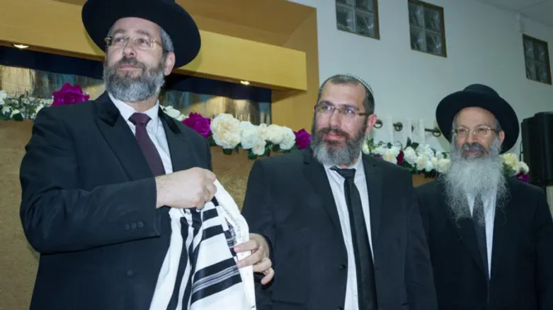 מימין: הרב מלמד, הרב אלואי והרב לאו