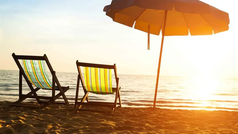 לבחור בין אור לחושך