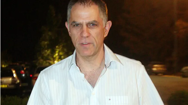 במשך שנים ניצל את כוחו הכלכלי כדי לשלוט גם בשוק הדעות. נוני מוזס
