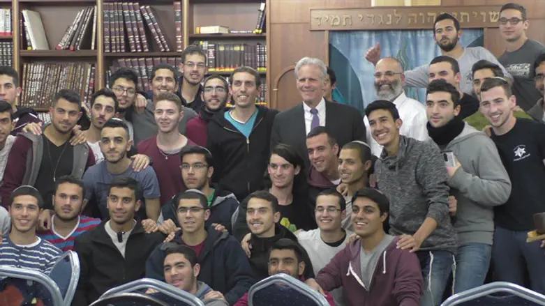 MK Oren with students from Elisha Academy