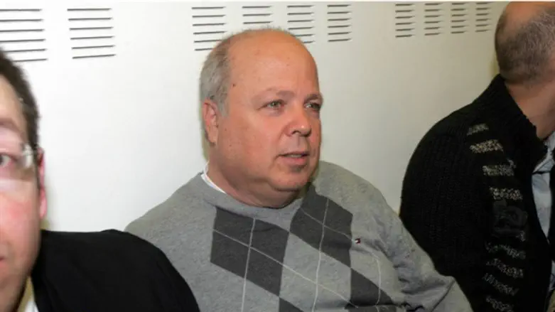 בן גור במסדרון בית המשפט