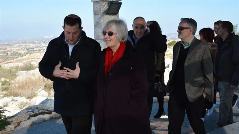 Йоси Даган и Бекки Нортон Данлоп