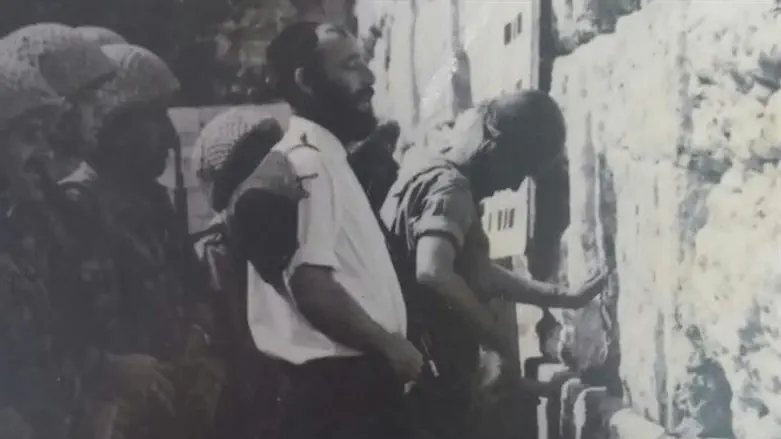 הרב מנשה אייכלר בכותל