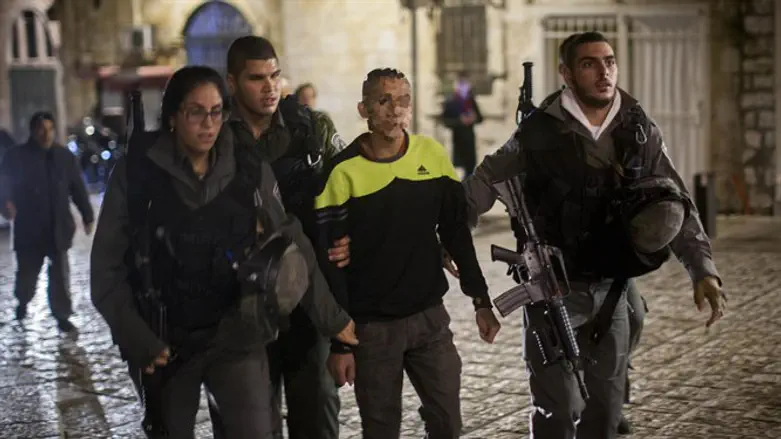 Arab suspect in Old City stabbing
