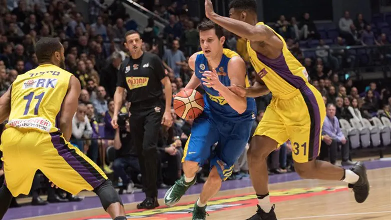 גיא פניני מול חולון. משחק טוב שלו