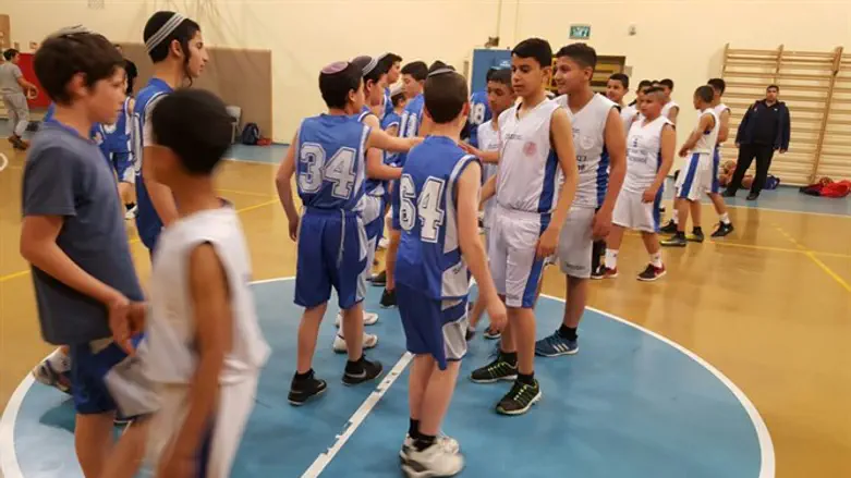 ילדי הר חברון יחד עם ילדי רהט