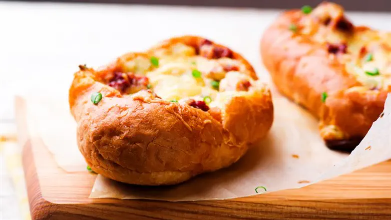 לחם לחמניה פריקסה מתכון מתכונים אוכל מזון תזונה טיגון אפיה בישול מטבח מתכון מתכונים בצק ממולא