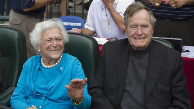 ג'ורג' בוש האב ואישתו