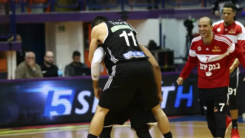 בירושלים חוגגים סיום דרמטי הערב