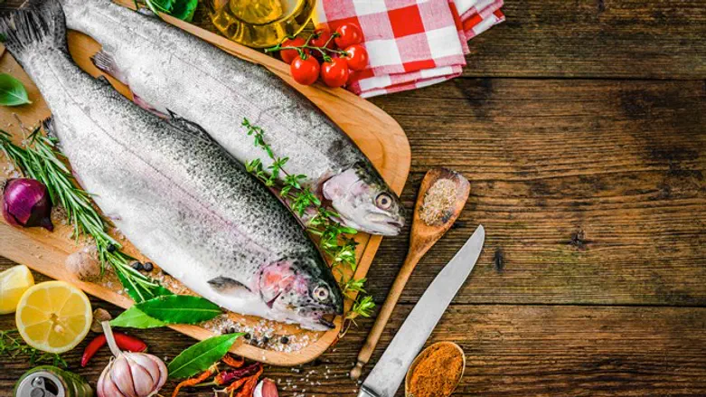 דגים בישול אפיה מתכון מתכונים פורל עשבי תיבול 