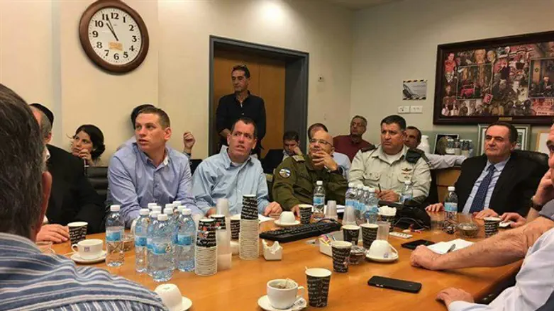 הישיבה עם השר כץ בנוגע לגוש עציון