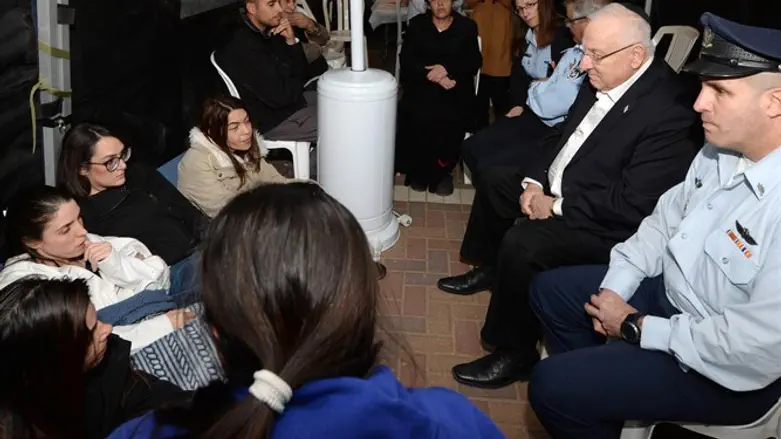 הנשיא ריבלין בניחום האבלים ביבנה, היום