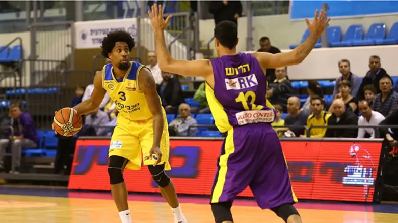 חולון מול אשדוד הערב. קבלת פנים