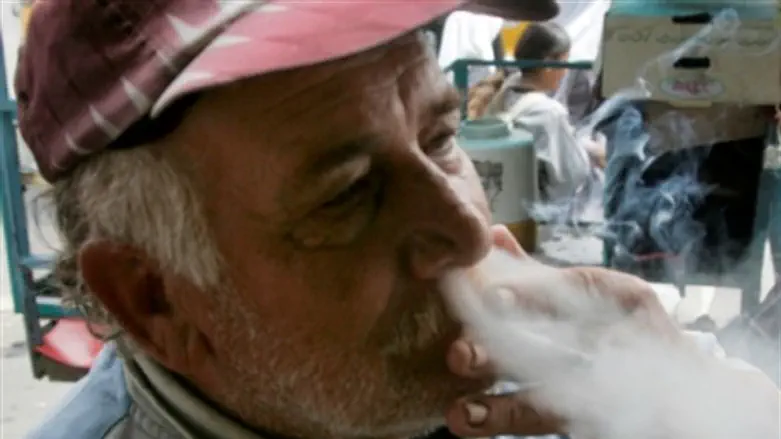 Smoking -- keep your distance