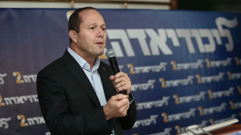 לא מתרגש. ניר ברקת