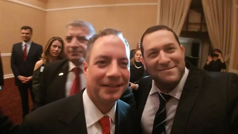 דגן עם ראש הסגל בבית הלבן ריינס פריבאס