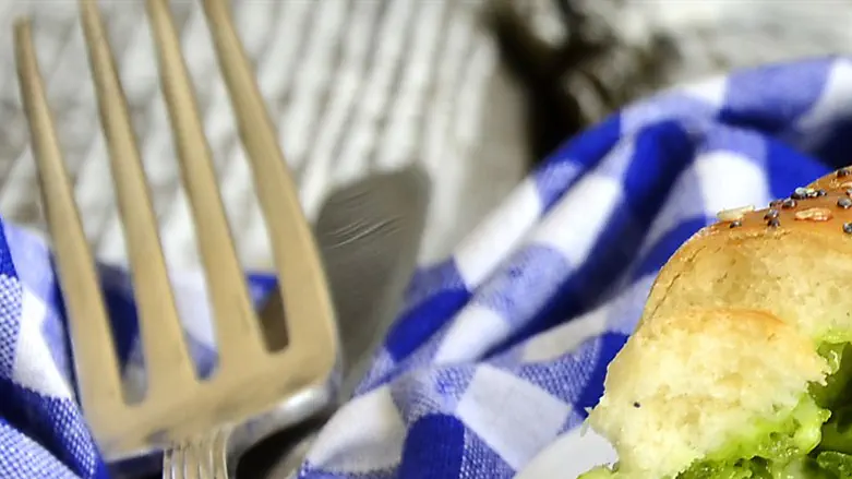 שבלולי תרד ירקות מאפיה מאפים בצק חלבי אפיה בישול מתכון מתכונים מטבח אוכל חלבי