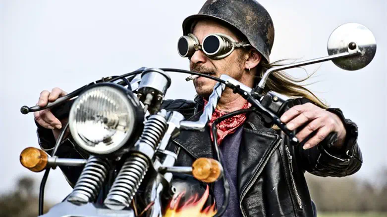 Motorcyclist (Illustration)