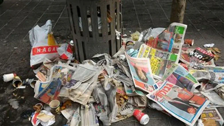 זבל ברחוב יפו בירושלים. הבוקר