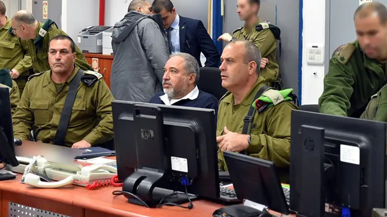 ליברמן באוגדת עזה