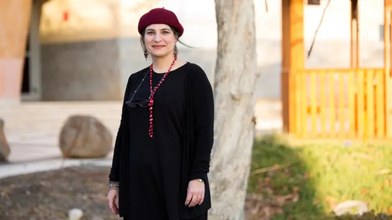 "מורים אומרים תודה על הרפורמה, הם גילו את הזהות החינוכית שלהם". דסי בארי