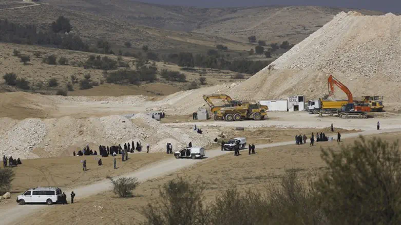 אתם סומכים במאה אחוז על הודעות דוברות המשטרה? ההריסה באום אל-חיראן