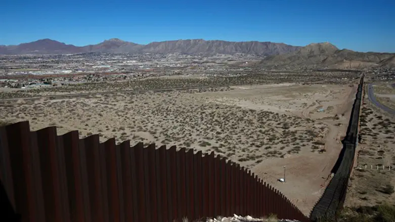 U.S.-Mexico border fence