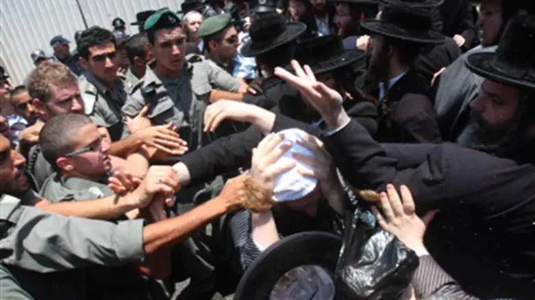 מפגינים.חרדים