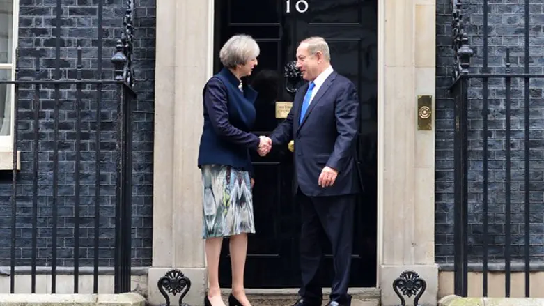 Theresa May and Netanyahu
