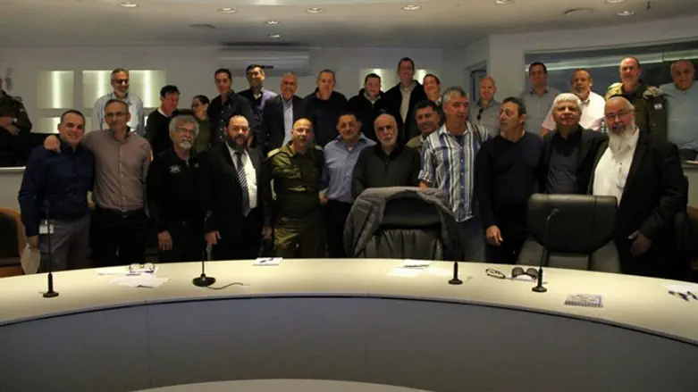 מפגש ראשי הרשויות עם ראש המנהל האזרחי