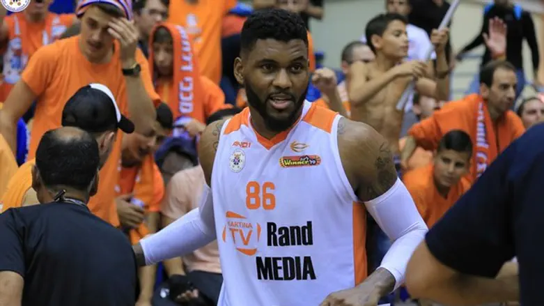 הוביל את הכתומים. דריל מונרו