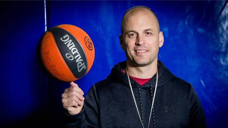 "אין קשר בין הכיפה לאי-הקידום לליגת העל". חנן הירשוביץ