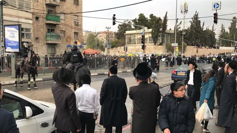 Haredi protest on Bar Ilan Street