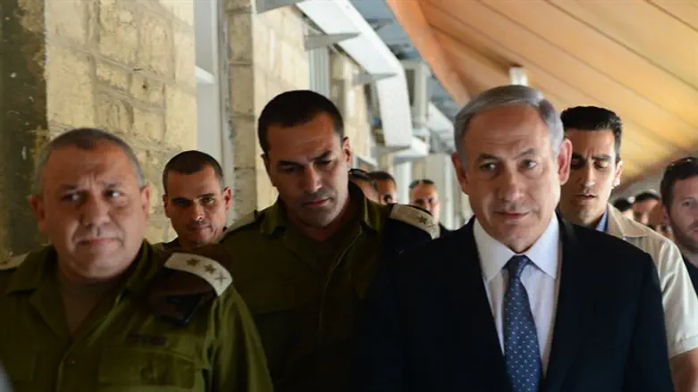 נתניהו ואיזנקוט. ארכיון