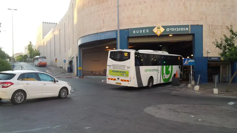 Автобус (Иллюстрация)