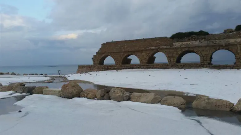 Snow in Caesaria